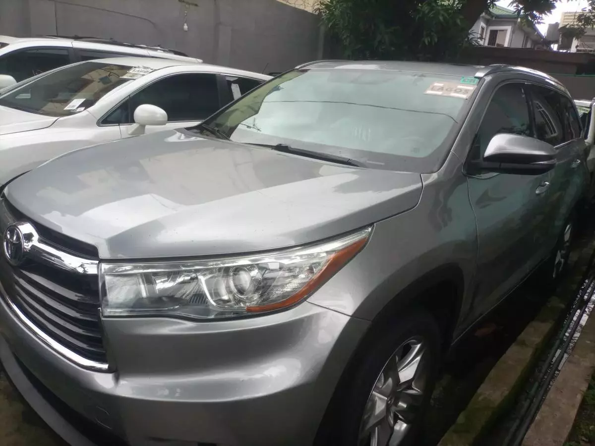 Toyota Highlander - 2014
