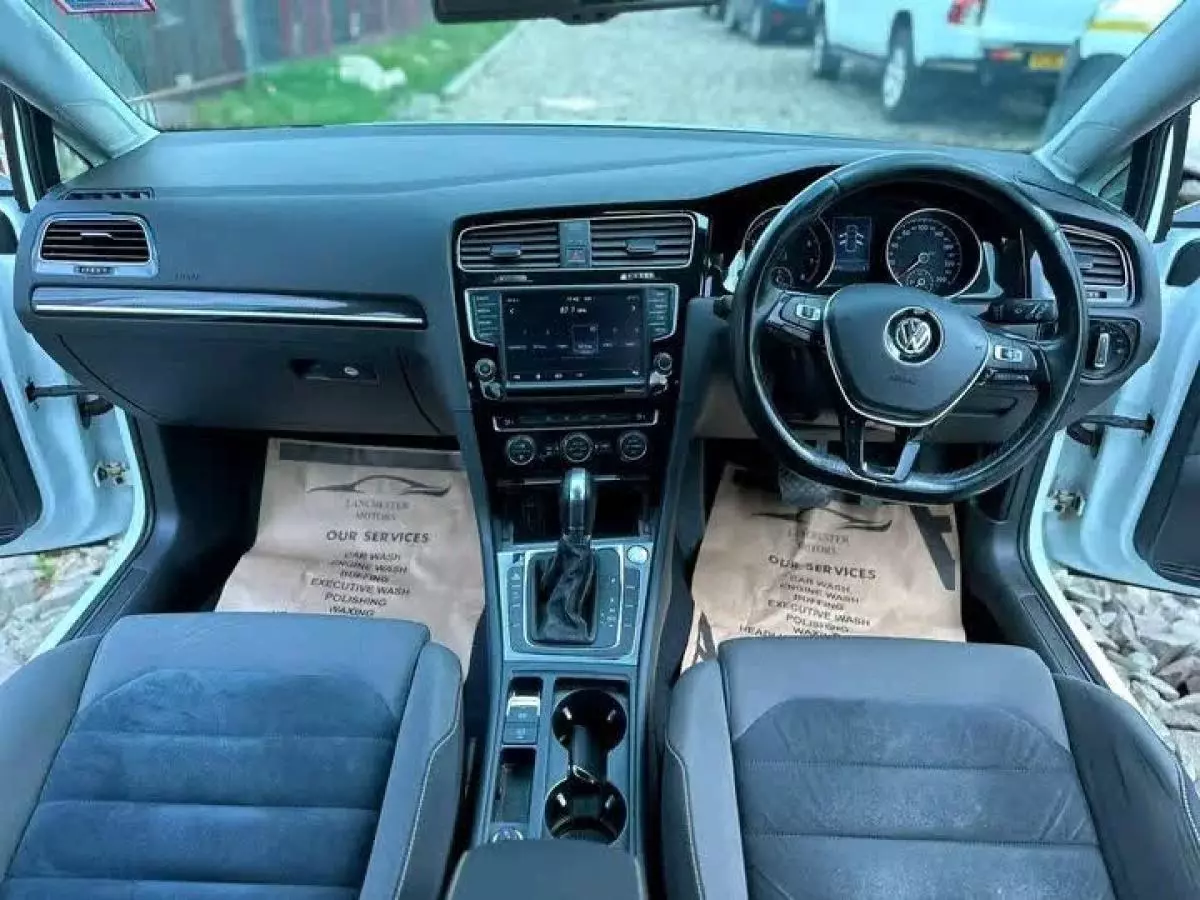 Volkswagen Golf - 2015