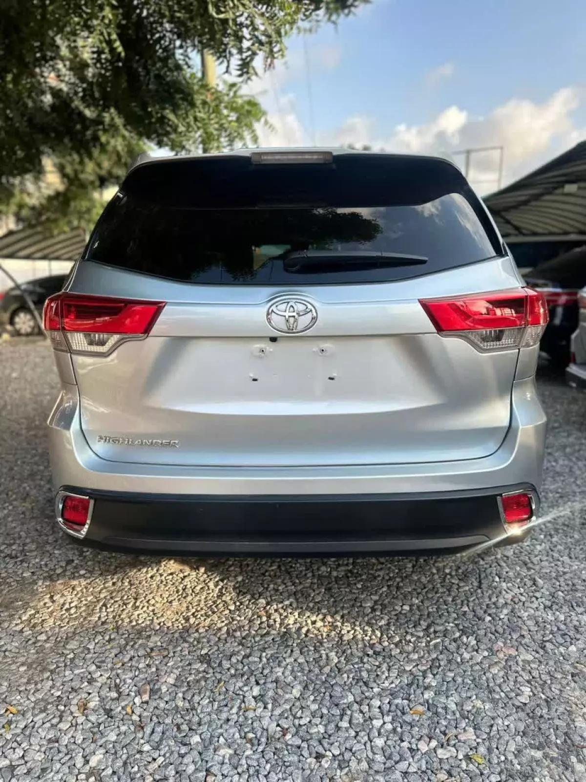 Toyota Highlander   - 2017