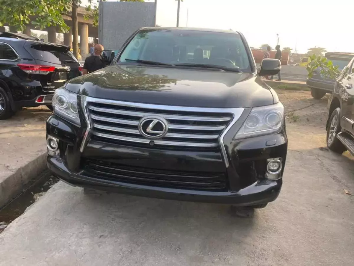 Lexus LX 570   - 2014