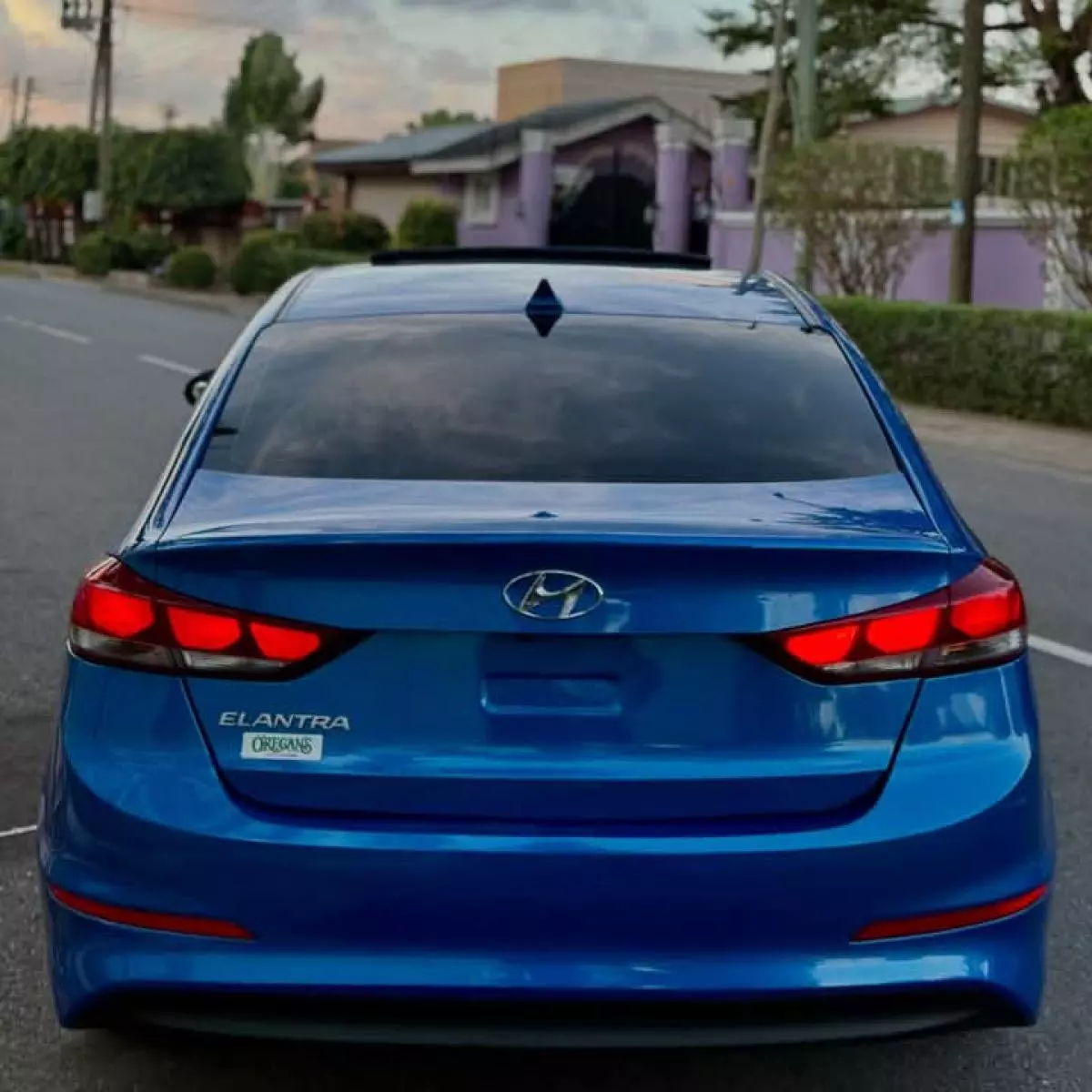 Hyundai Elantra   - 2018