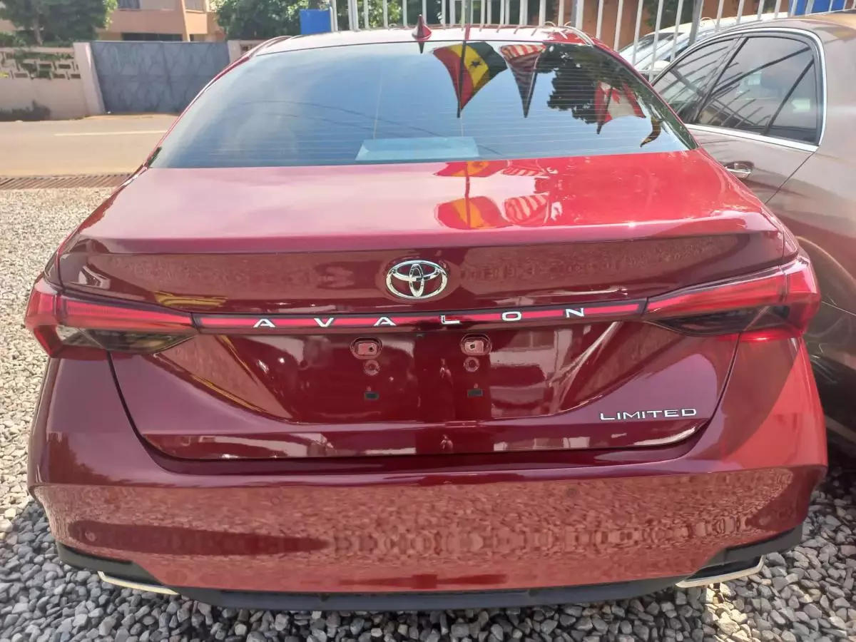 Toyota Avalon - 2020