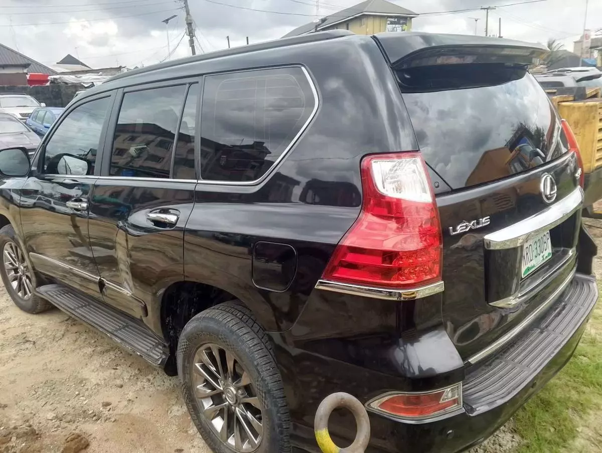 Lexus GX 460   - 2013