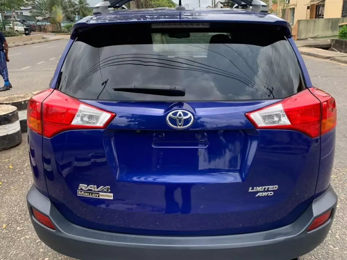 Toyota RAV 4   - 2014