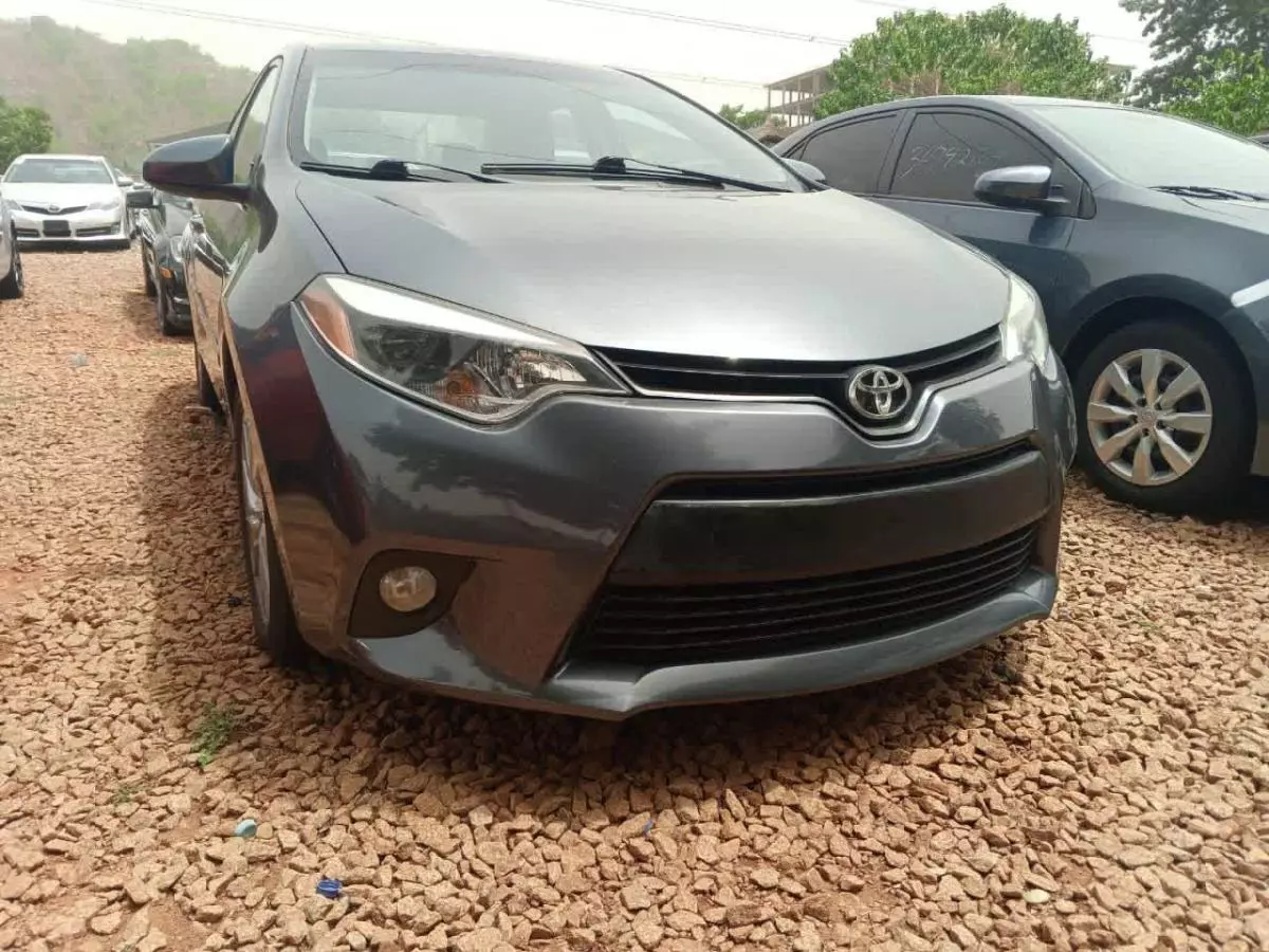 Toyota Corolla   - 2014