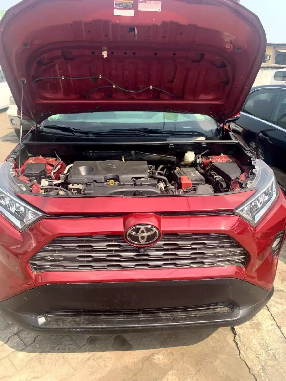 Toyota RAV 4   - 2019