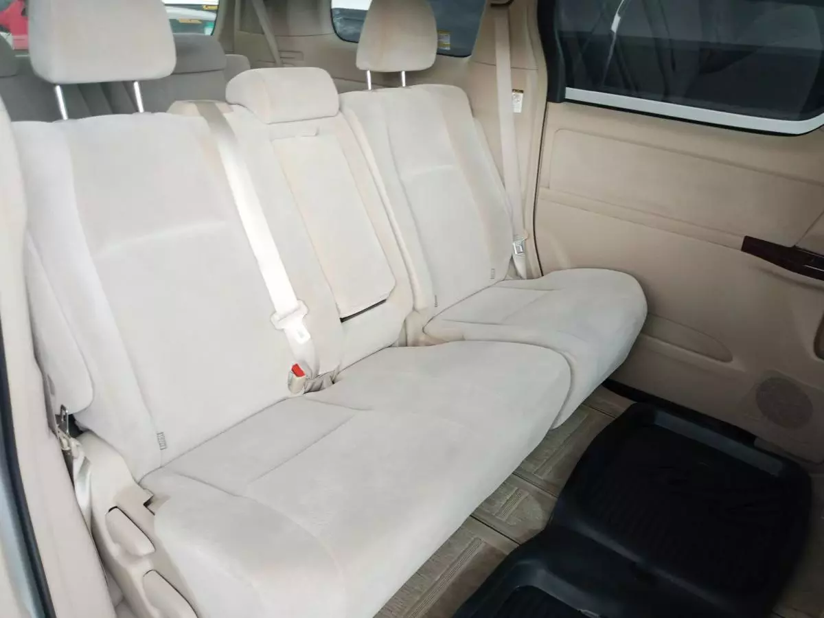 Toyota Alphard   - 2008