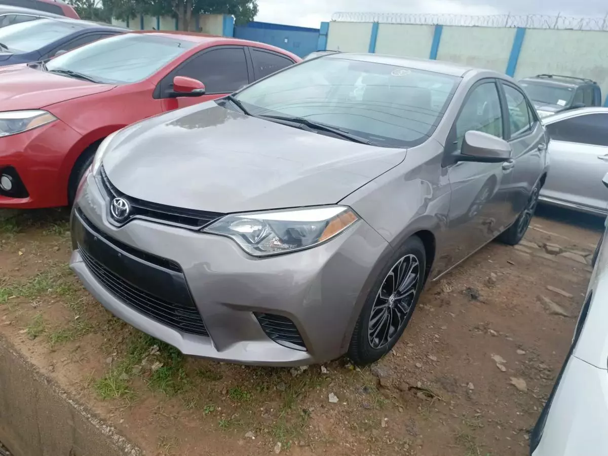 Toyota Corolla   - 2015