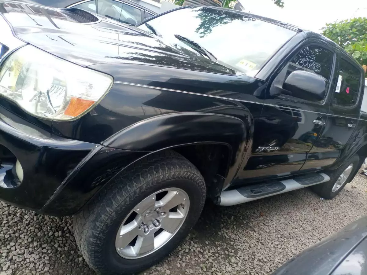 Toyota Tacoma - 2008