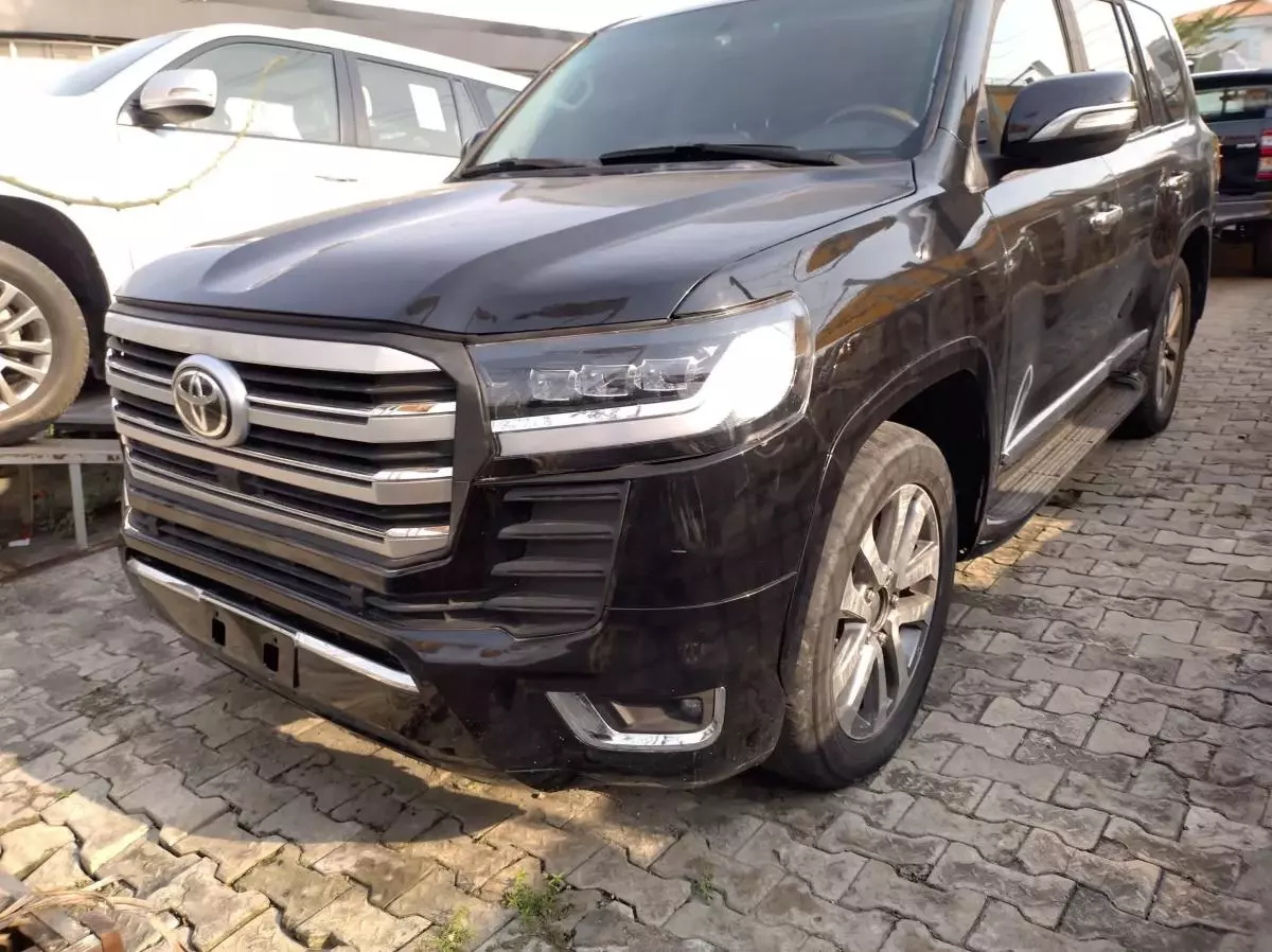 Toyota Landcruiser  V8 - 2017
