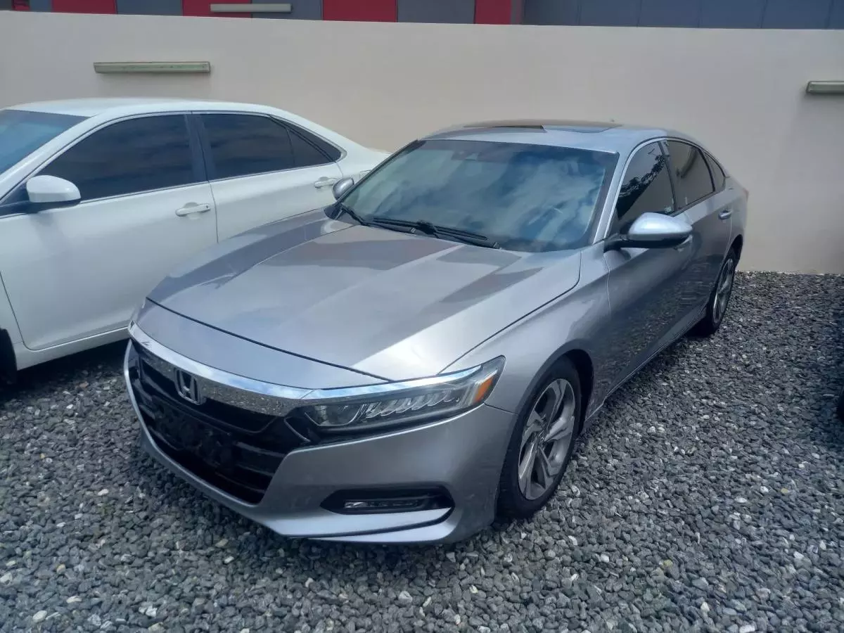 Honda Accord   - 2018