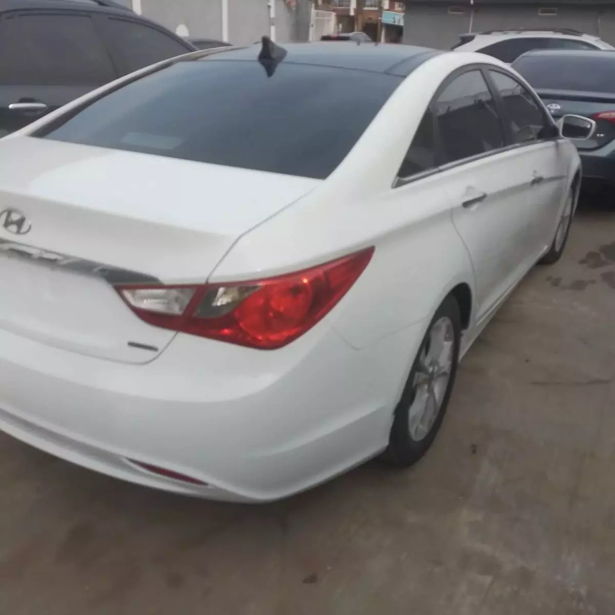 Hyundai Sonata   - 2013