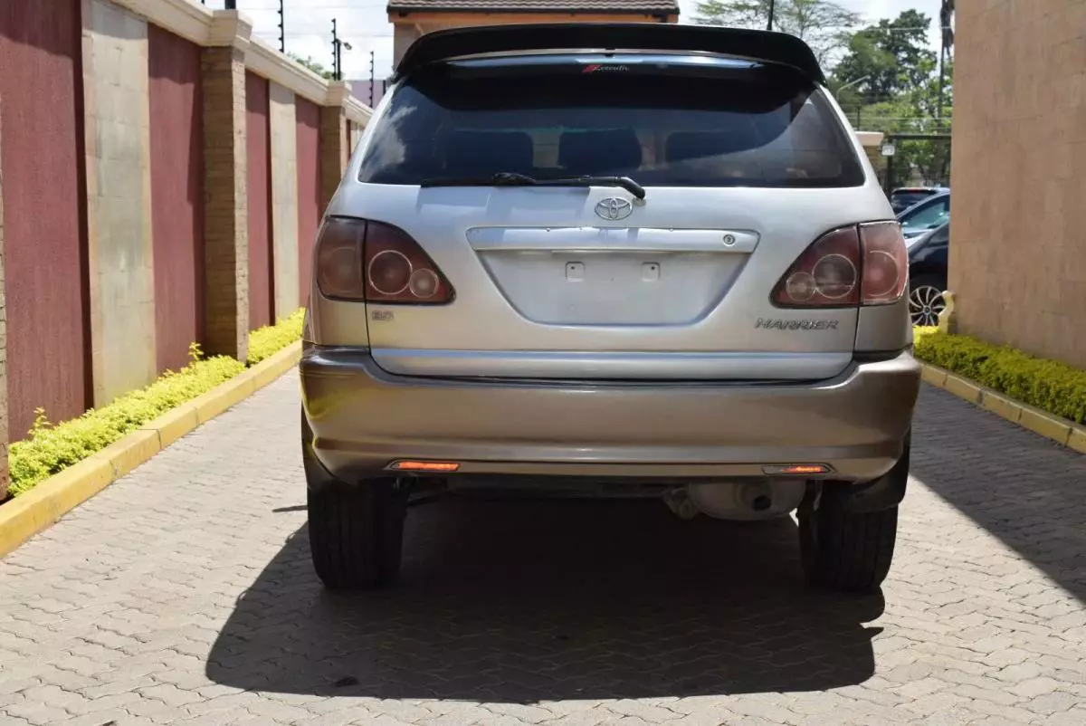Toyota Harrier - 1998