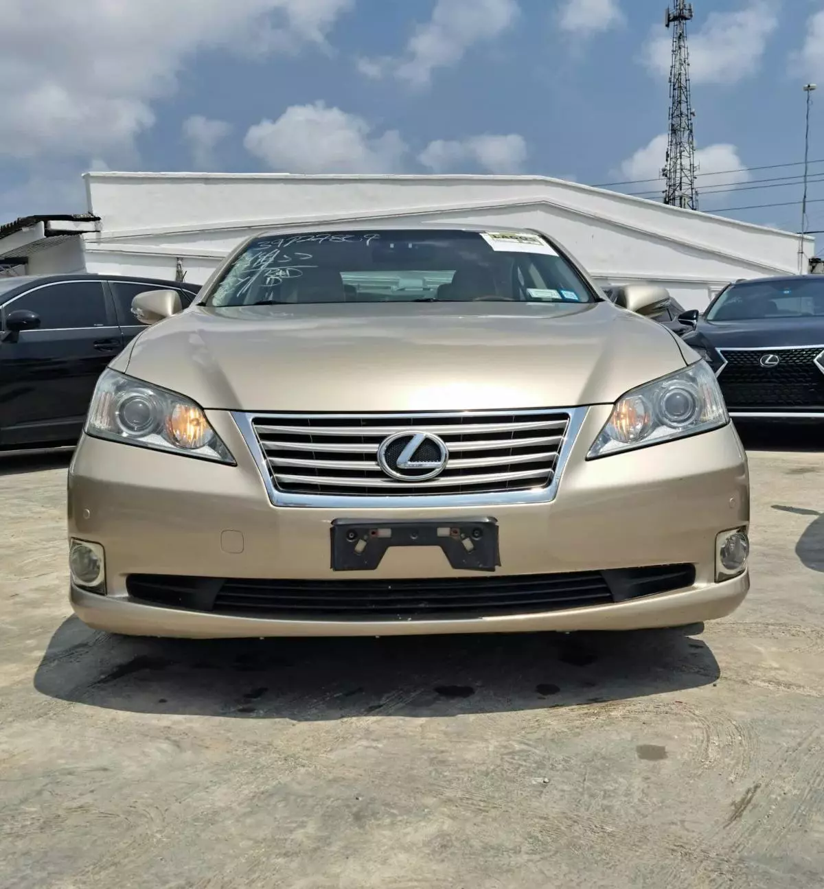 Lexus ES 350   - 2010