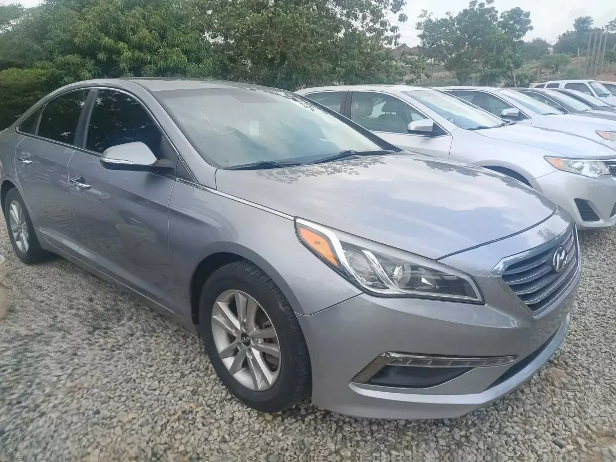 Hyundai Sonata   - 2016