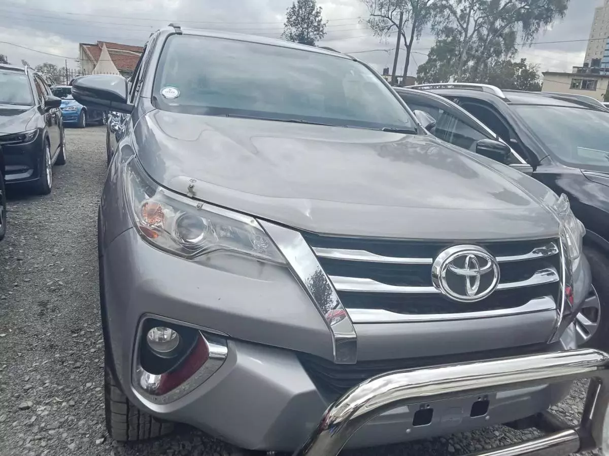 Toyota Fortuner   - 2017