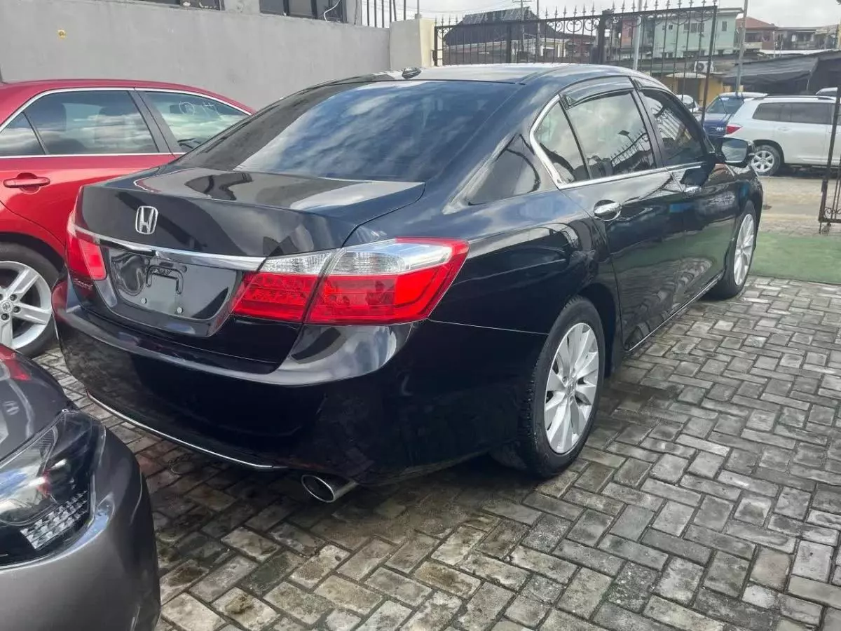 Honda Accord   - 2015