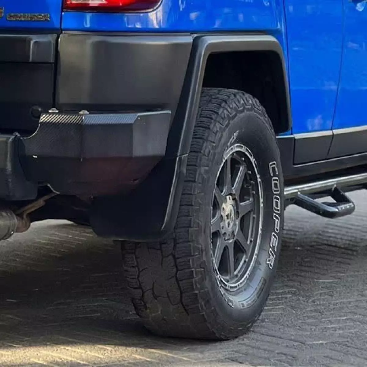 Toyota FJ Cruiser - 2011