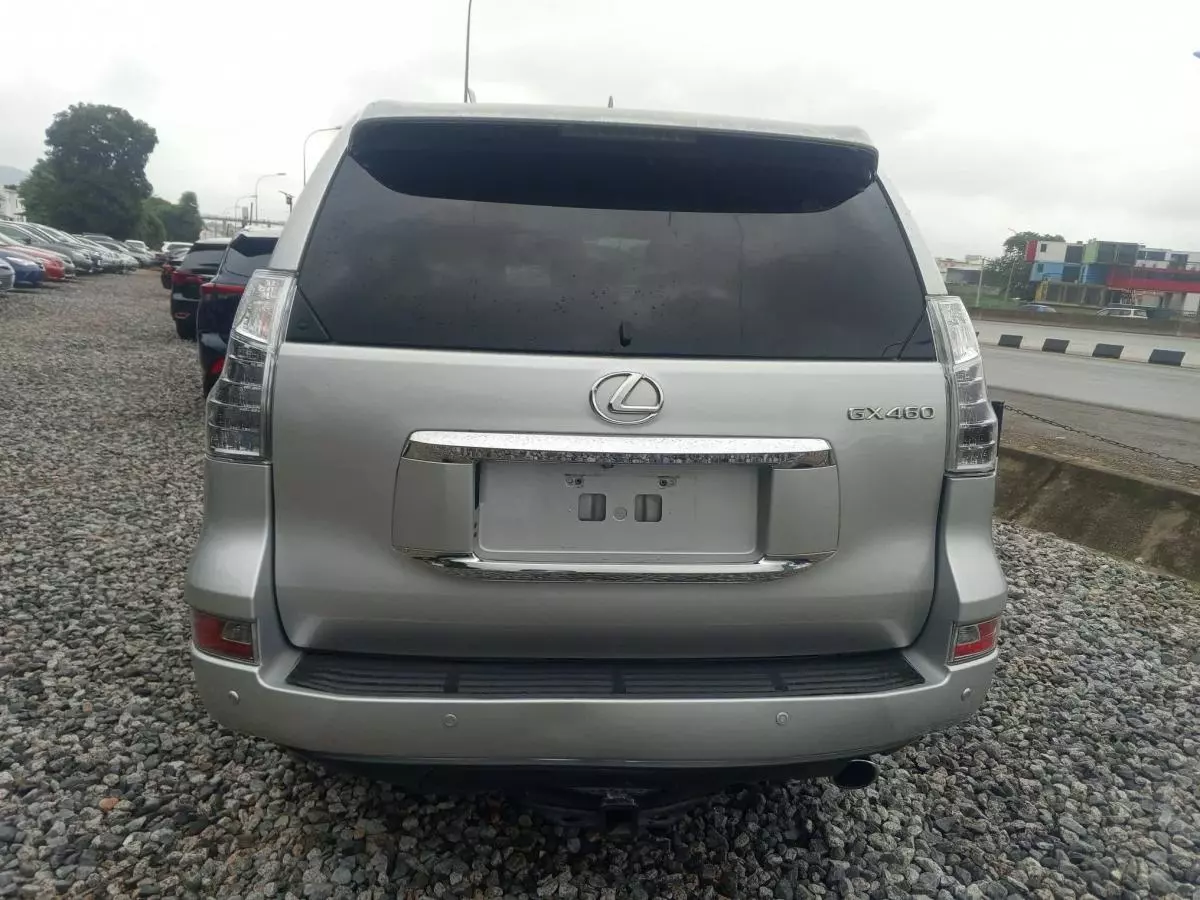 Lexus GX 460   - 2013