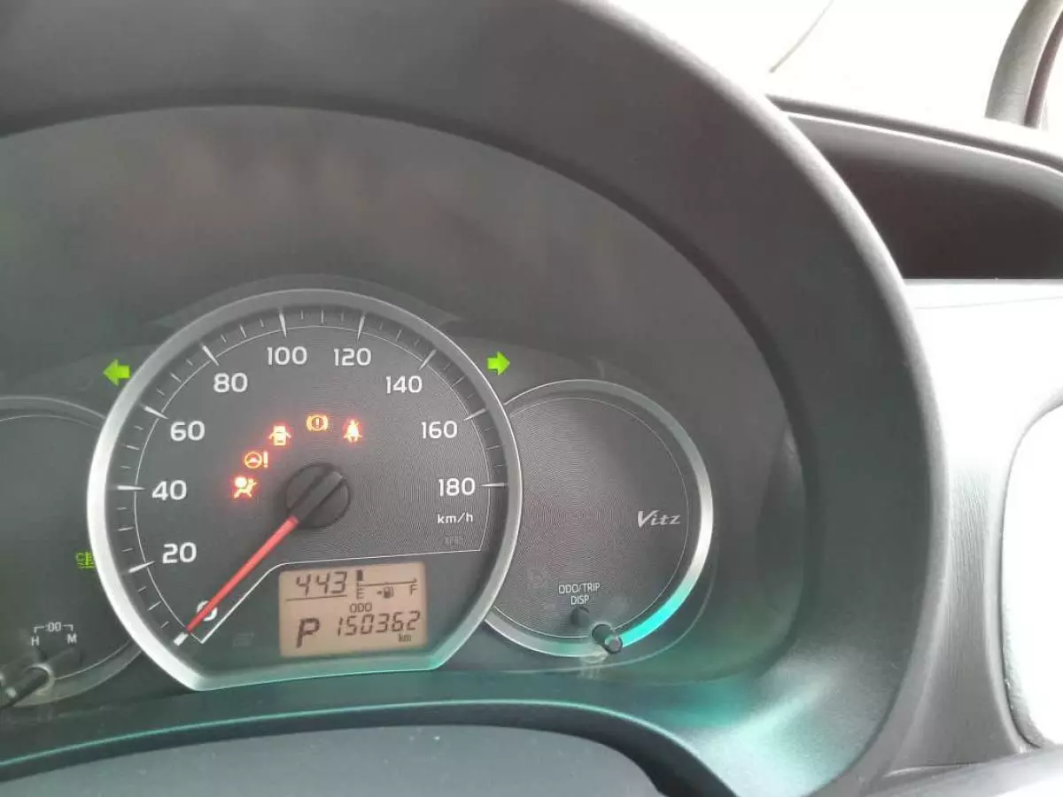 Toyota Vitz - 2014