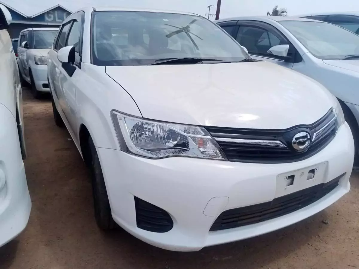 Toyota Fielder    - 2014