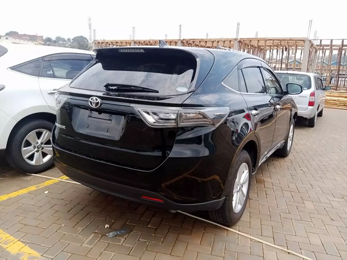 Toyota Harrier   - 2015