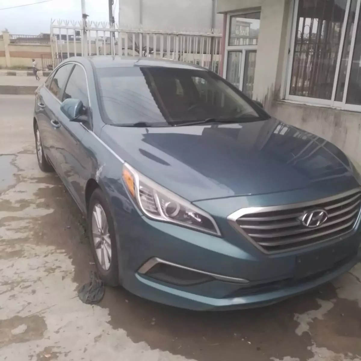 Hyundai Sonata   - 2016