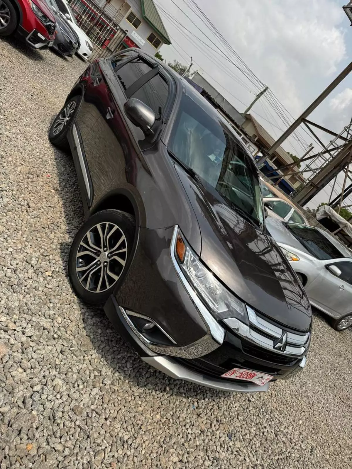 Mitsubishi OUTLANDER   - 2018