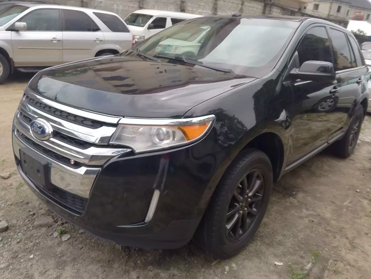 Ford Edge   - 2012