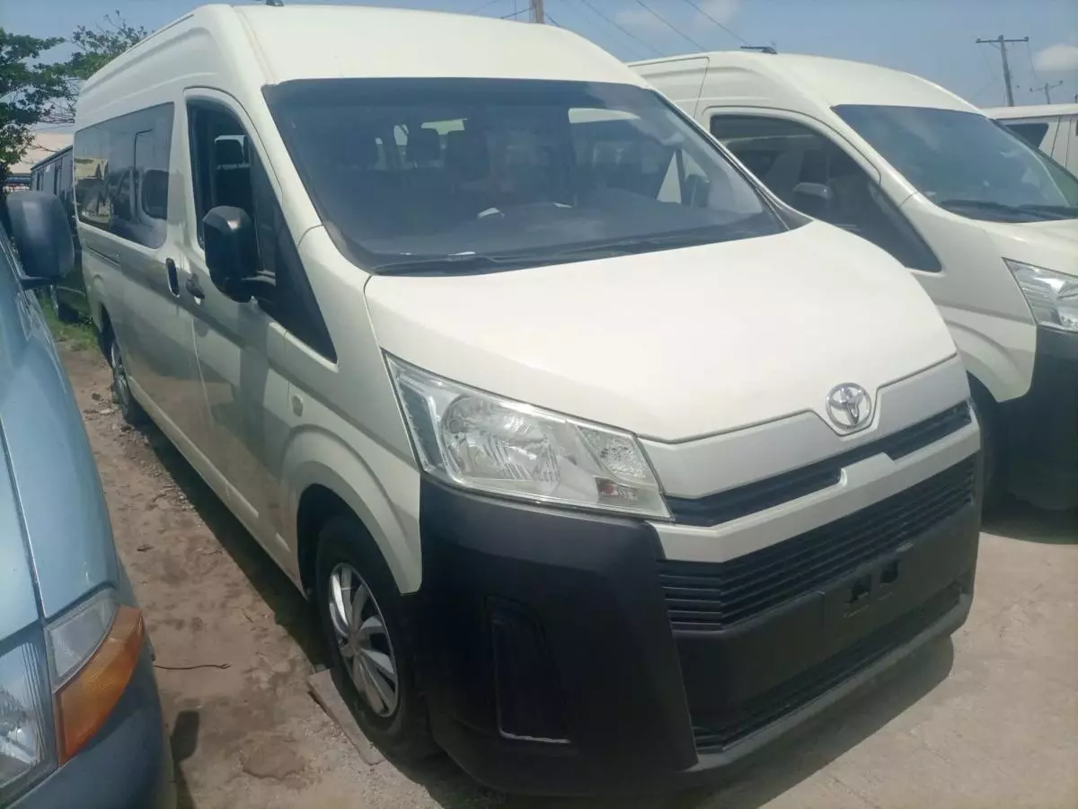 Toyota Hiace   - 2020