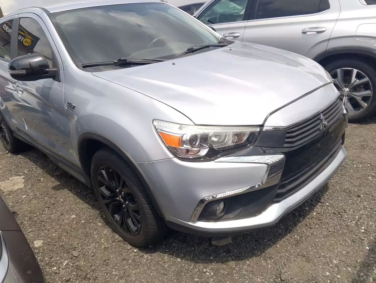 Mitsubishi Outlander GLX   - 2017