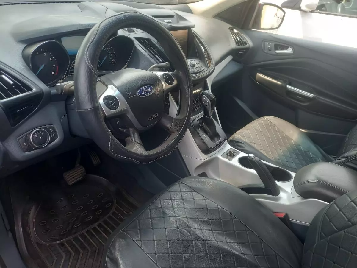 Ford Escape   - 2014