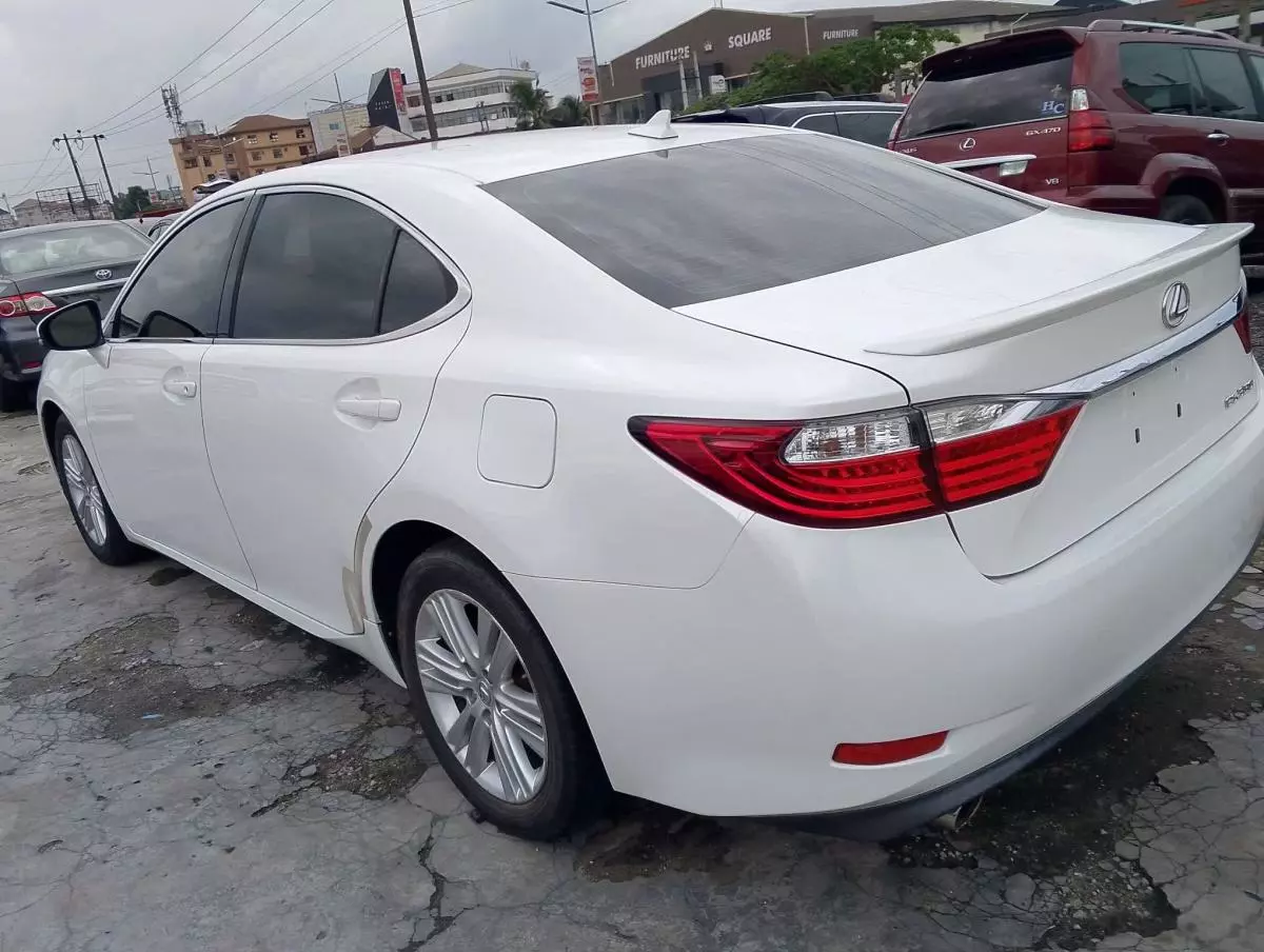 Lexus ES 350   - 2013