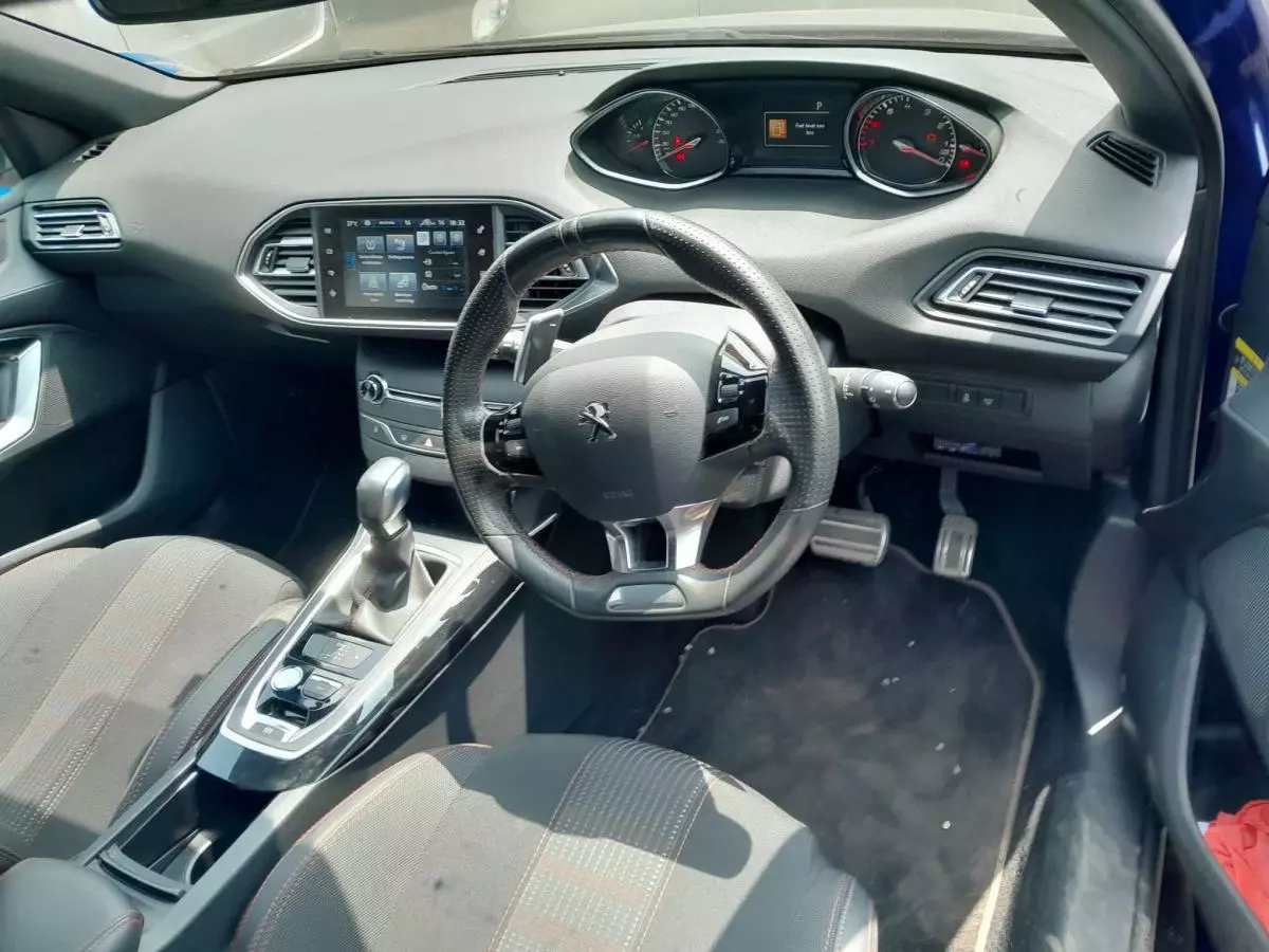 Peugeot 308 - 2016