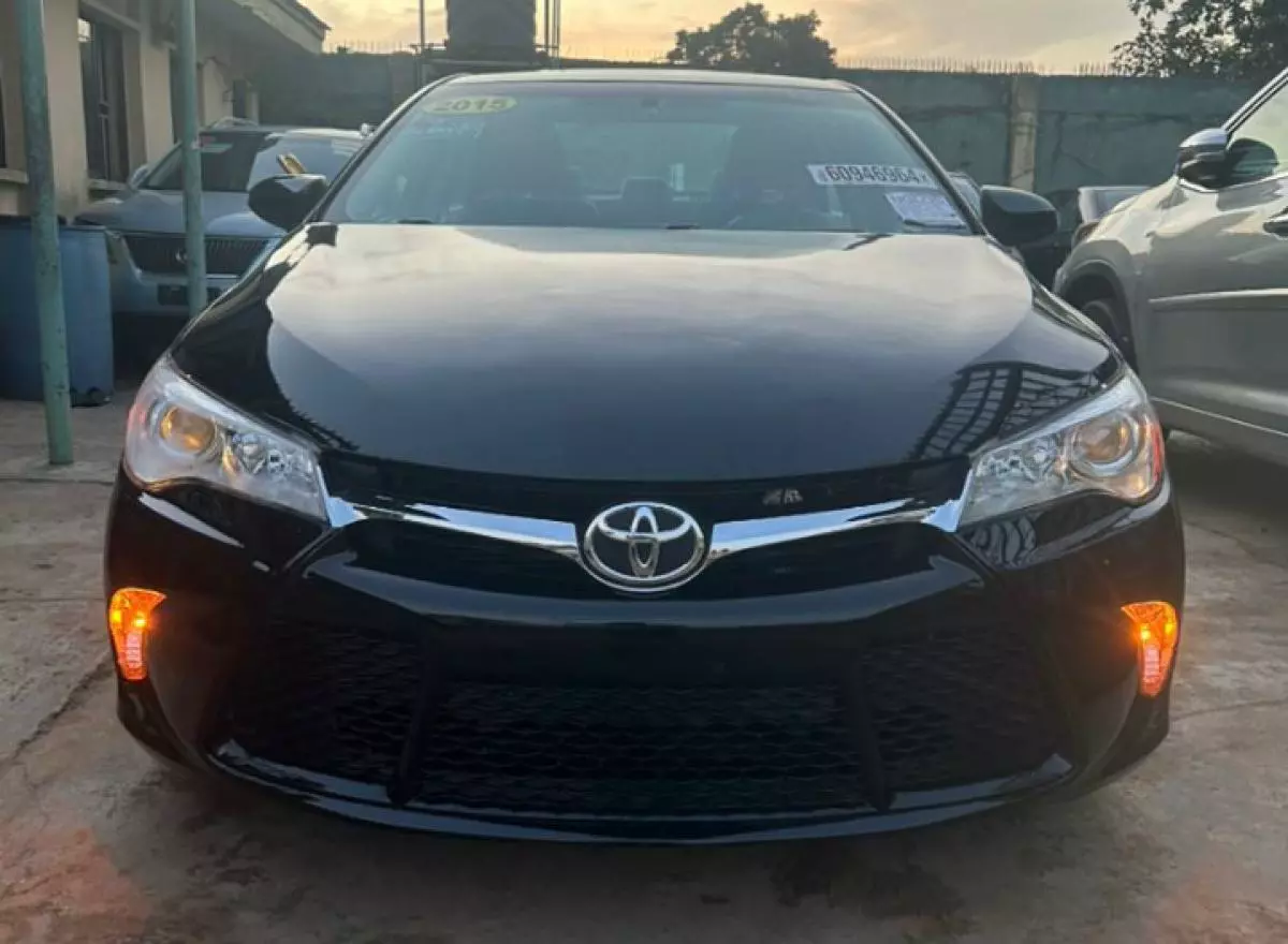 Toyota Camry   - 2015