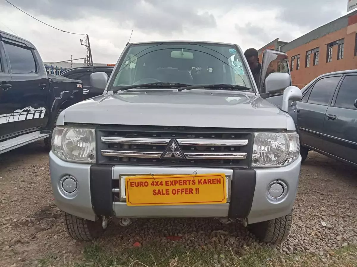 Mitsubishi Pajero Mini    - 2013