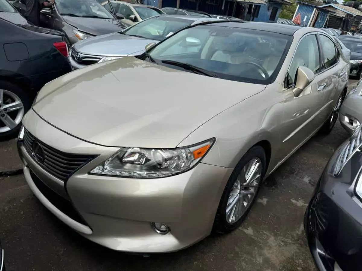 Lexus ES 350   - 2014