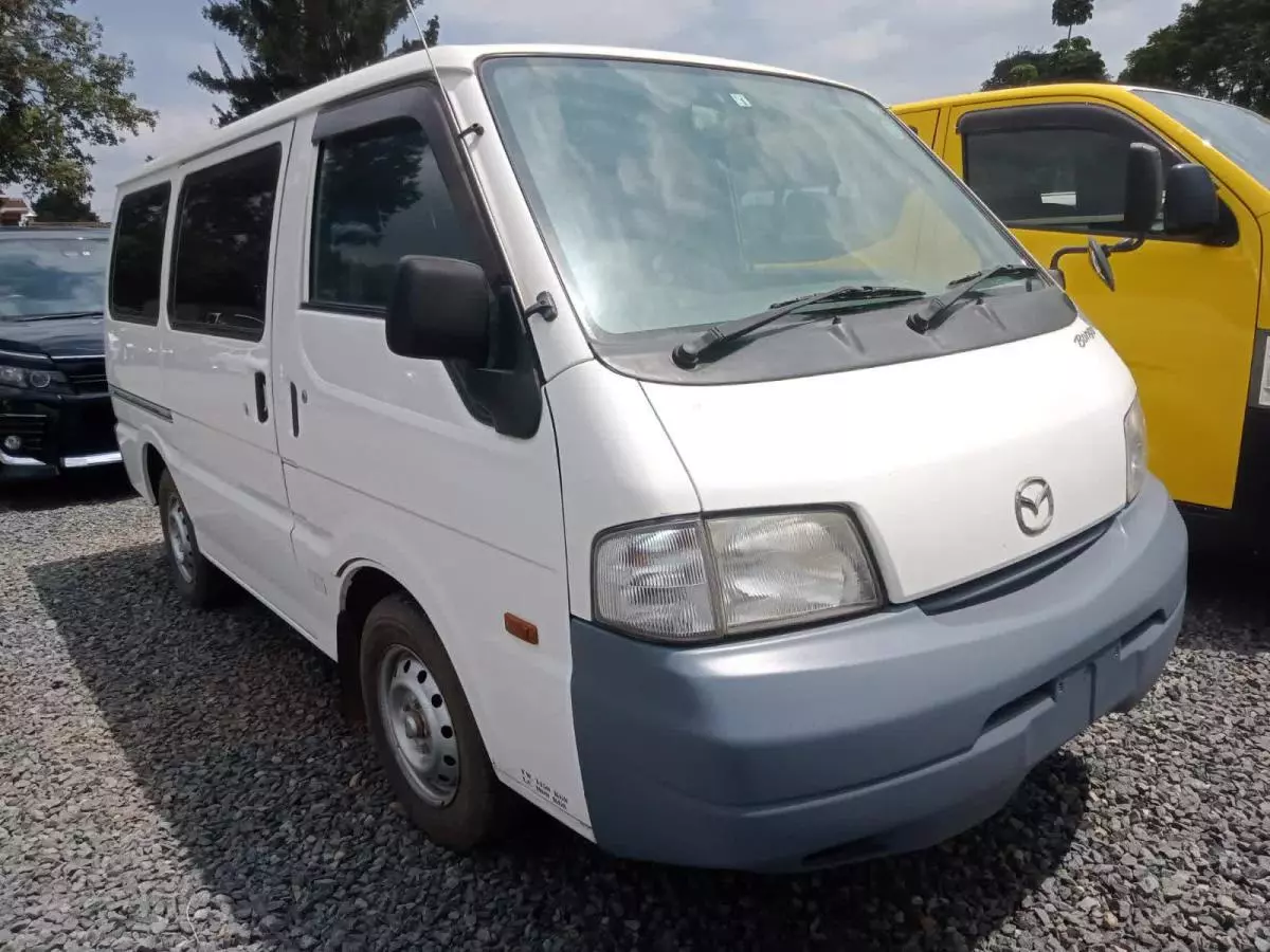 Mazda Bongo - 2016