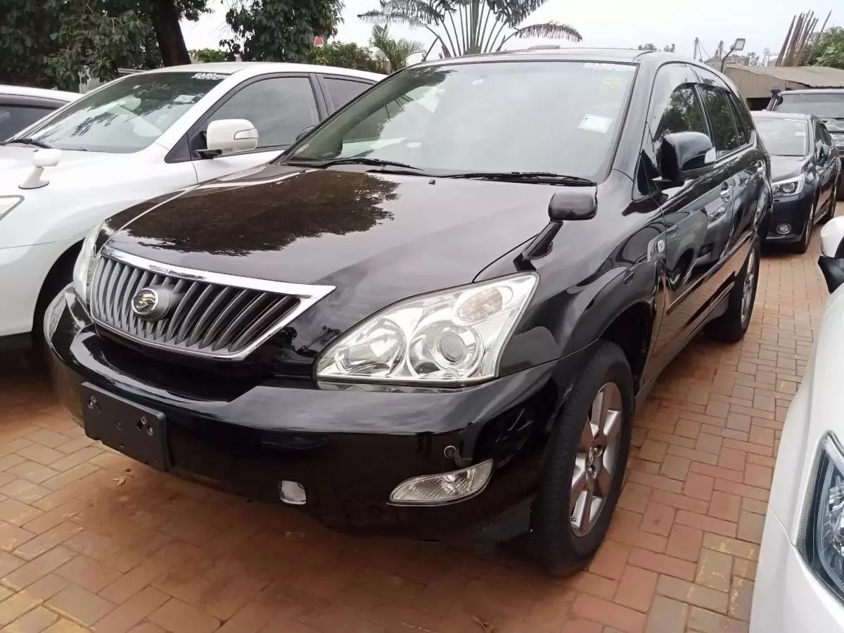 Toyota Harrier   - 2011