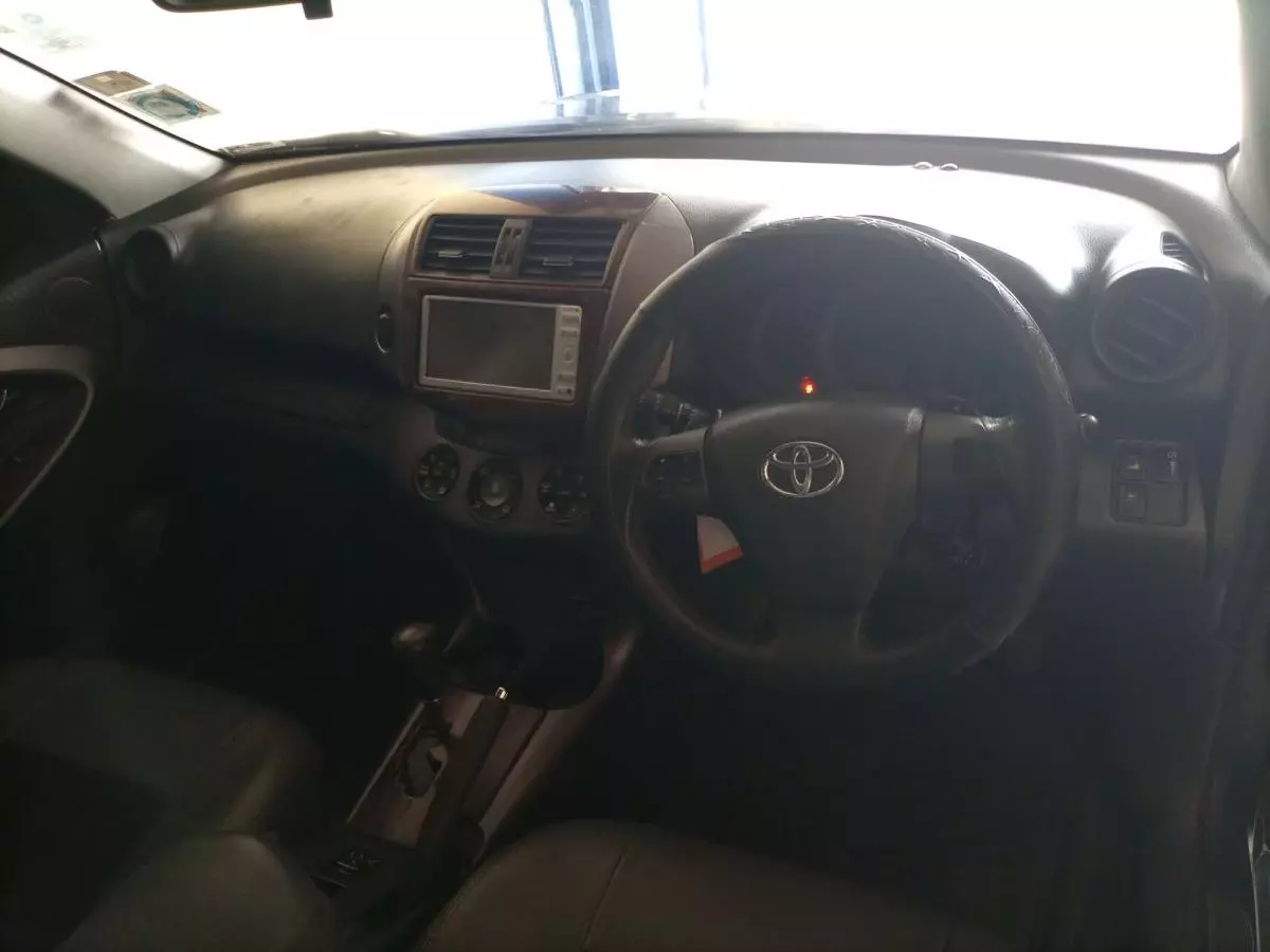 Toyota Vanguard  - 2011