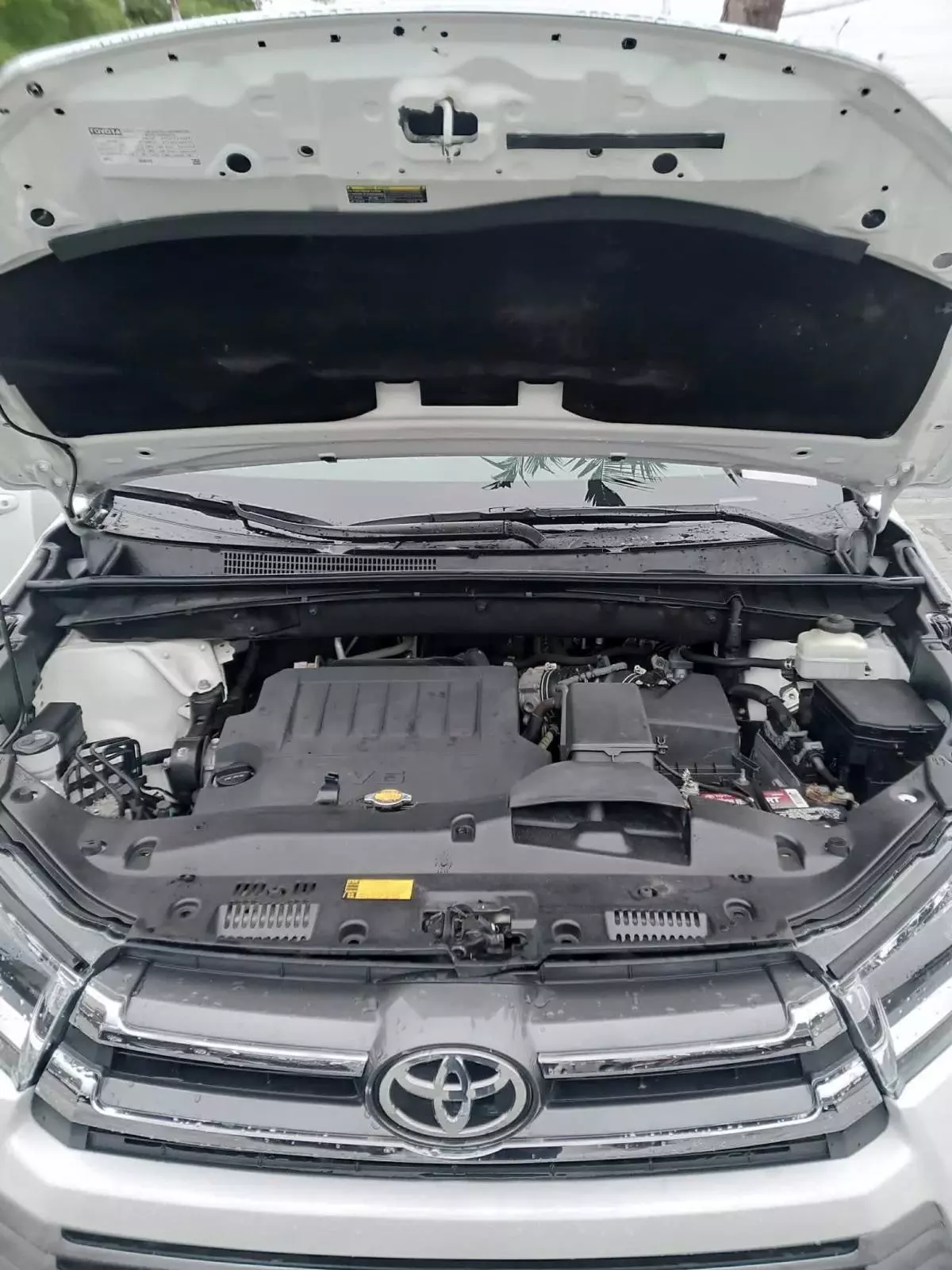 Toyota Highlander   - 2016
