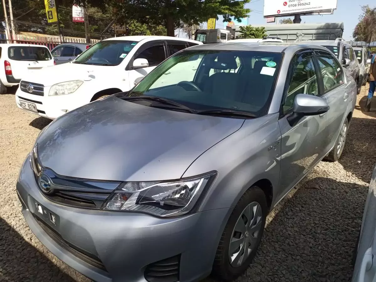 Toyota Axio hybrid  - 2015