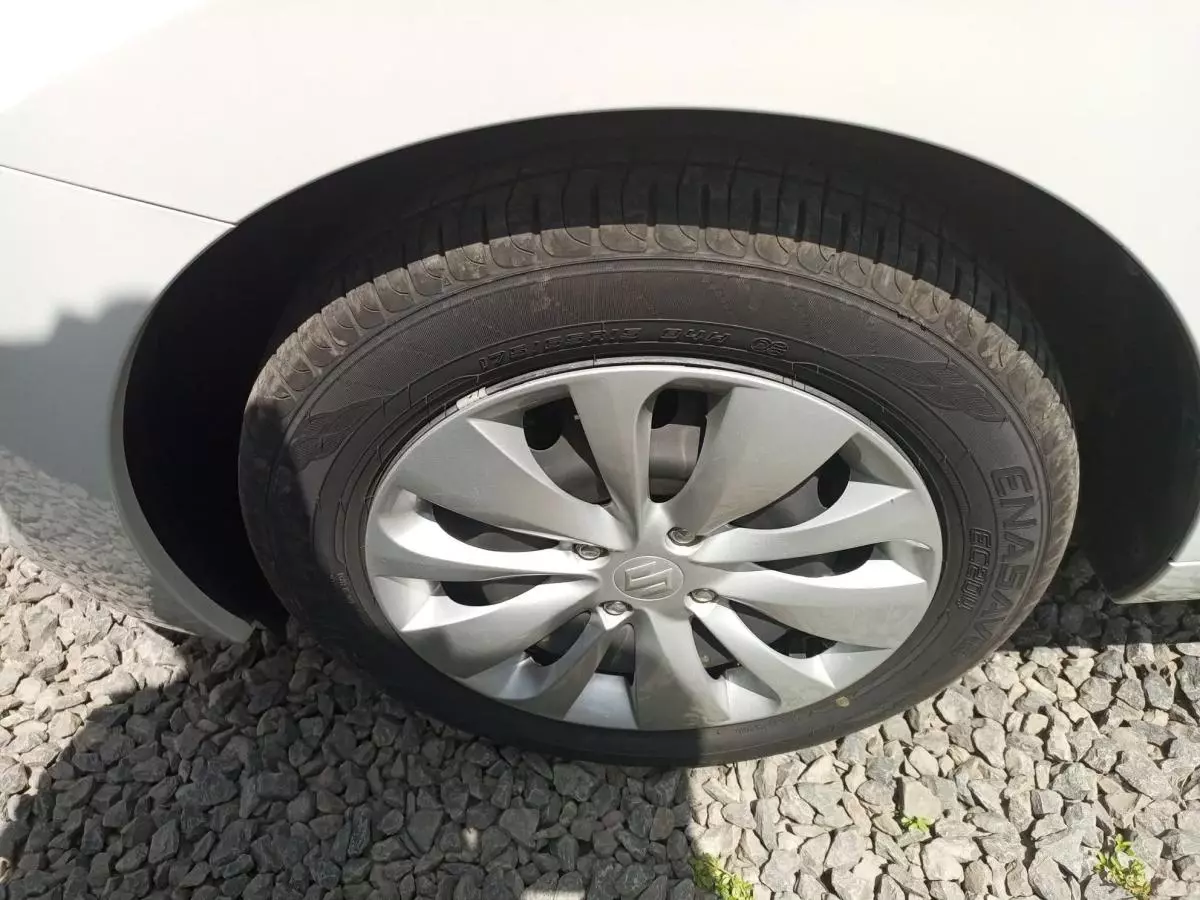 SUZUKI Baleno - 2015