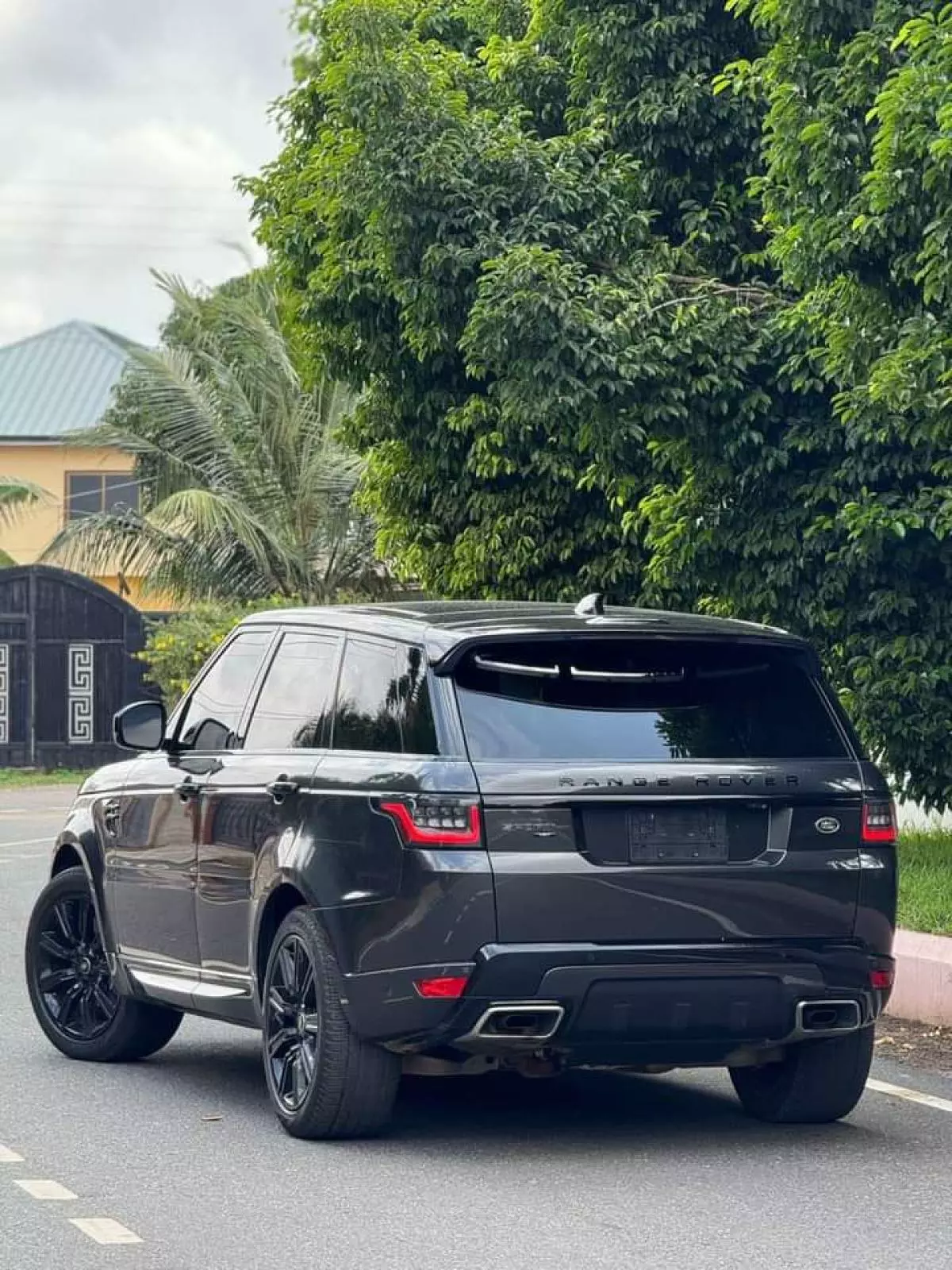 Land Rover Range Rover Sport   - 2020