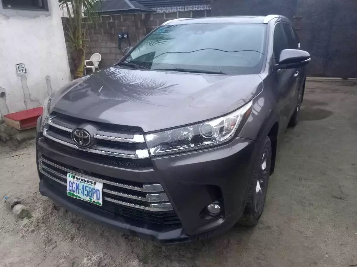 Toyota Highlander   - 2018