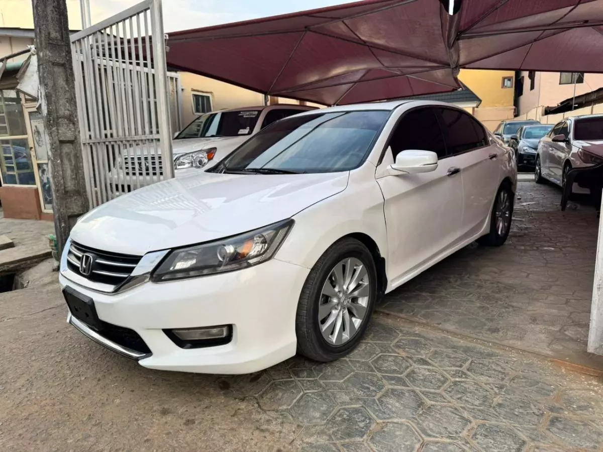 Honda Accord   - 2013