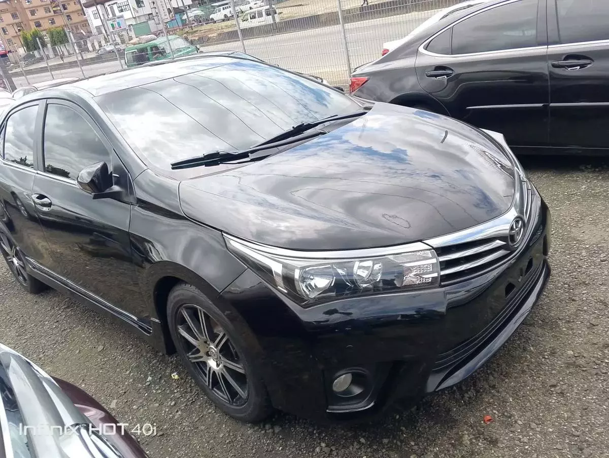 Toyota Corolla   - 2014