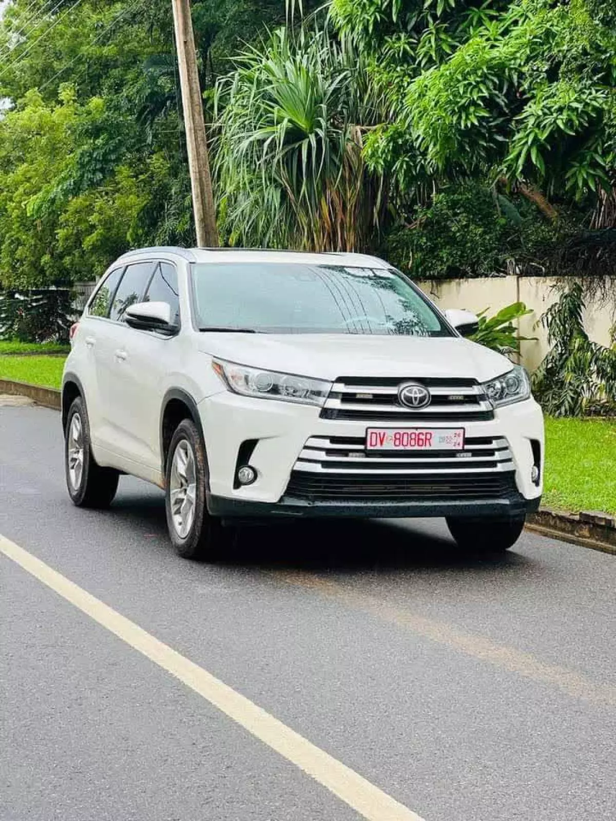 Toyota Highlander   - 2019