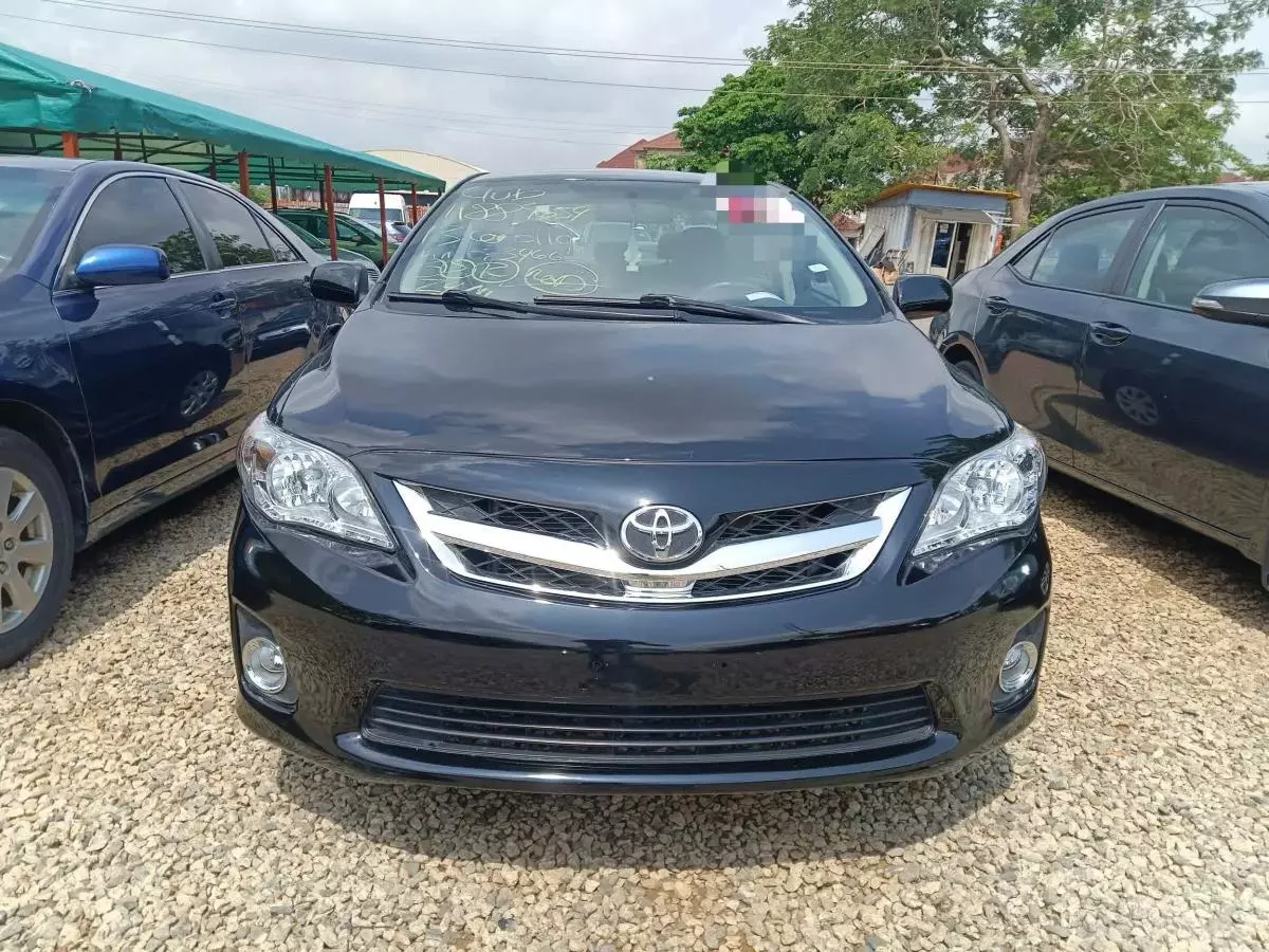 Toyota Corolla   - 2013