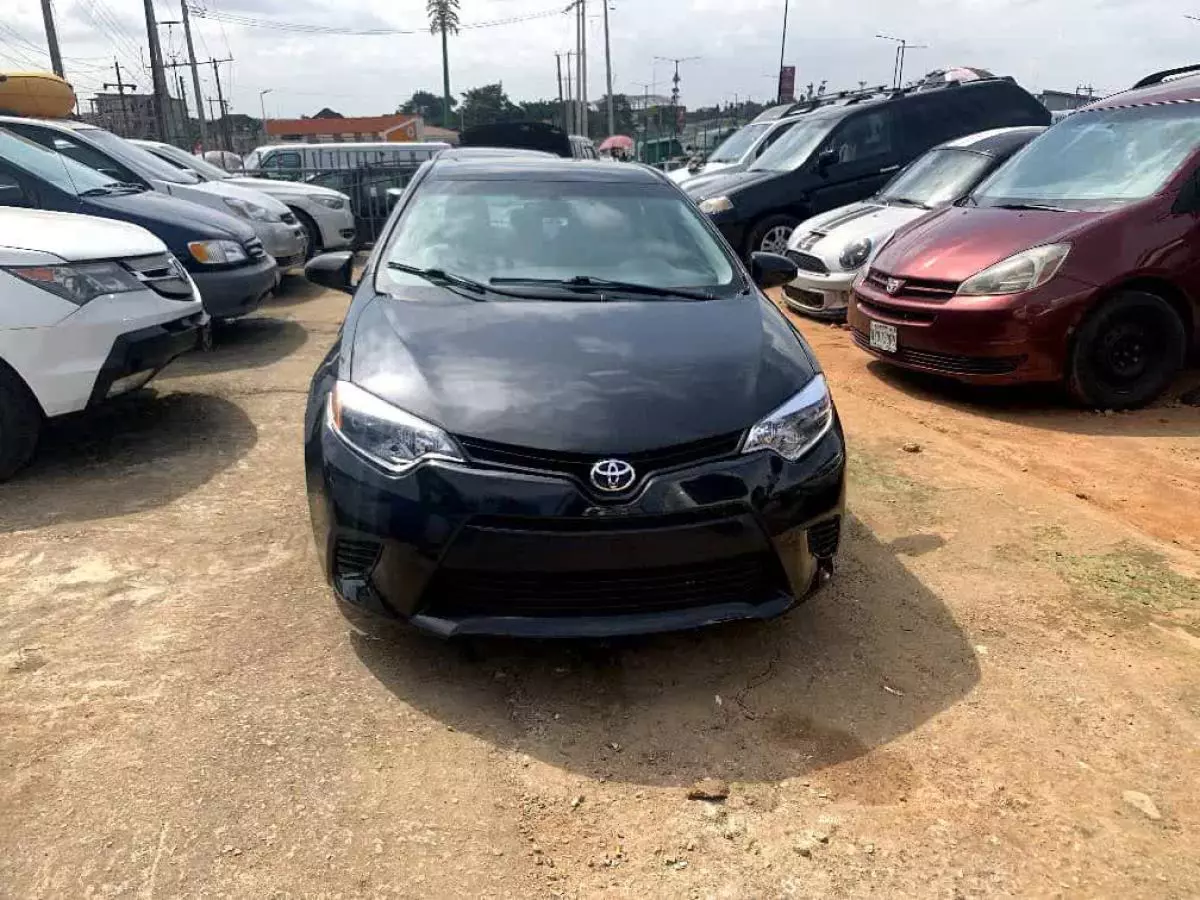 Toyota Corolla   - 2015